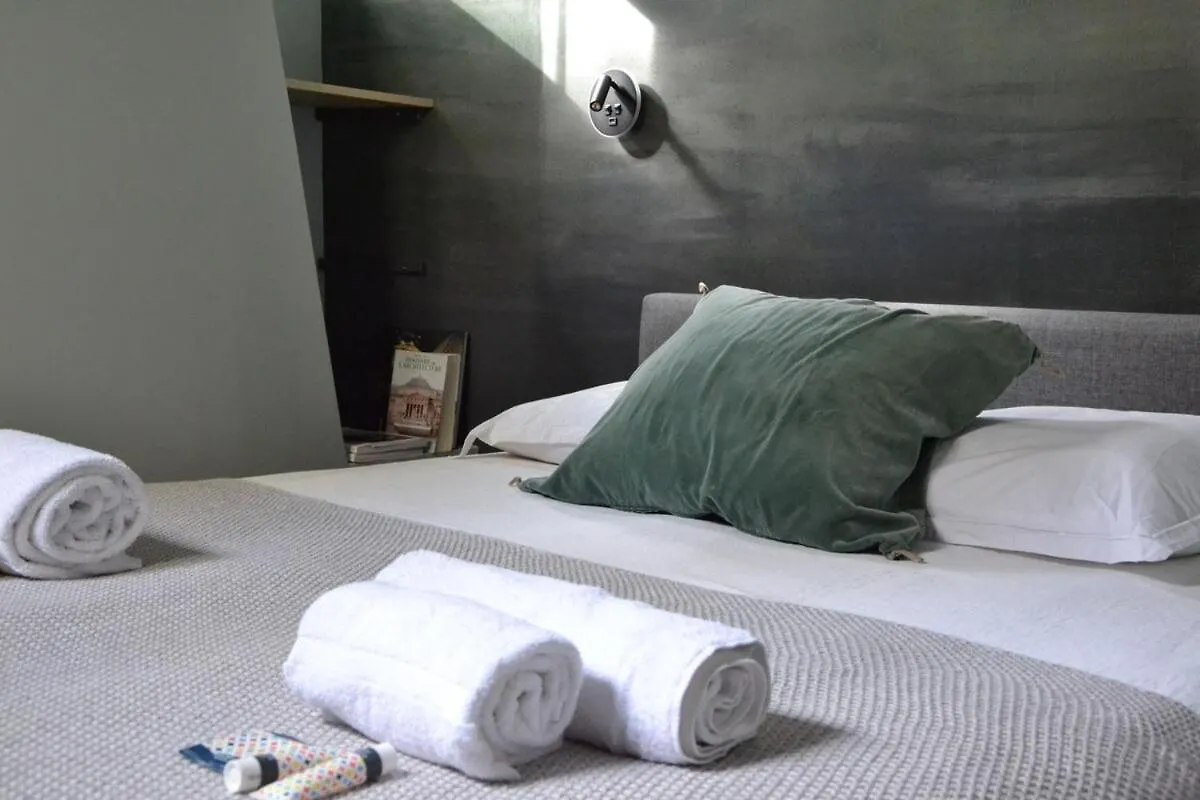 Eiffel Tower Paris In Love Apartment